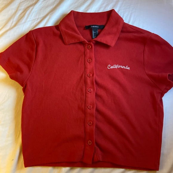 collared red button top❤️ - Picture 3 of 4